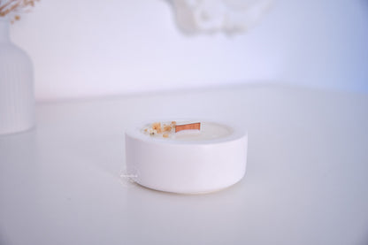 Candela ricaricabile Alba - Decorazione floreale